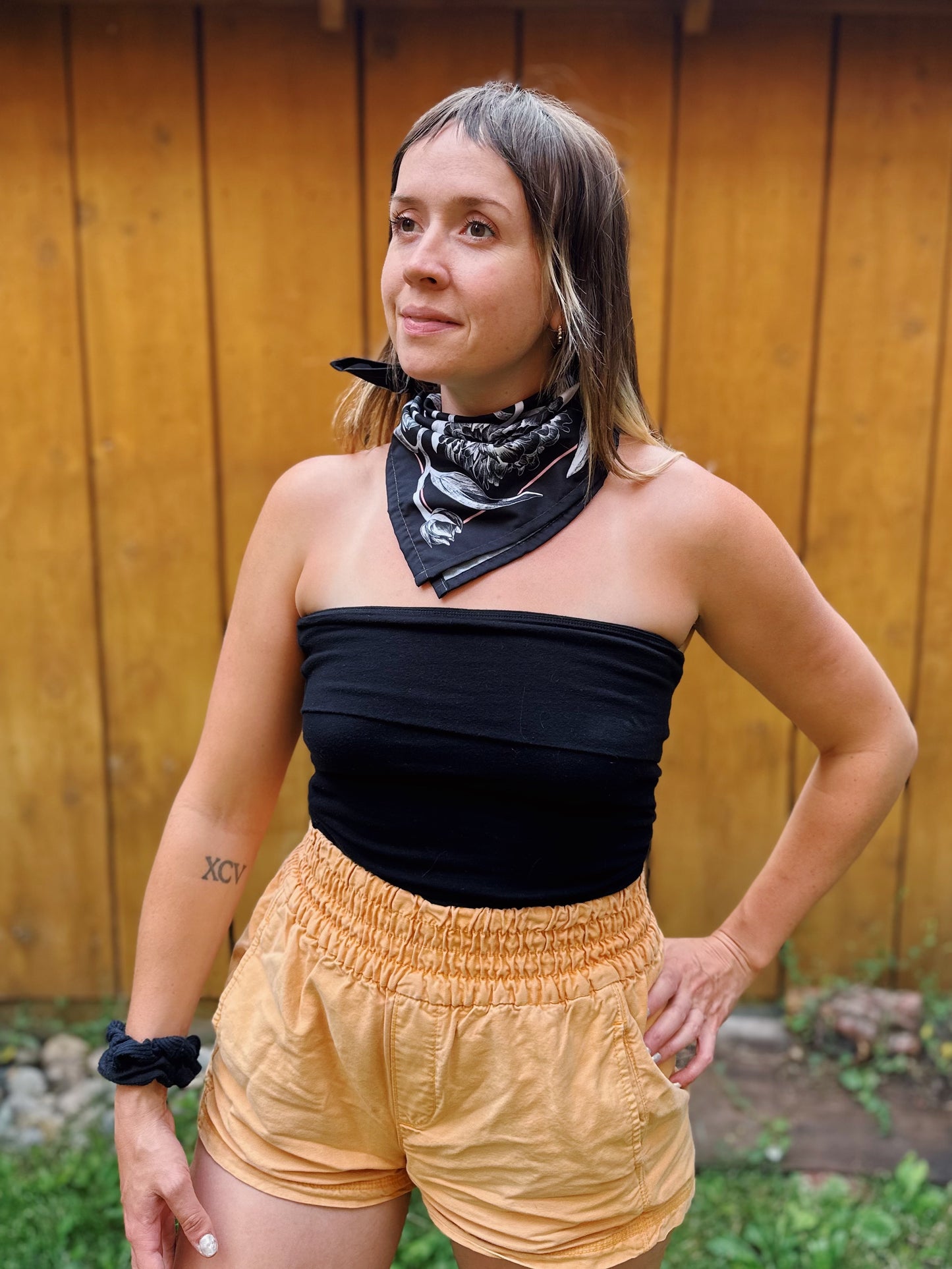 PEONY 21x21" bandana