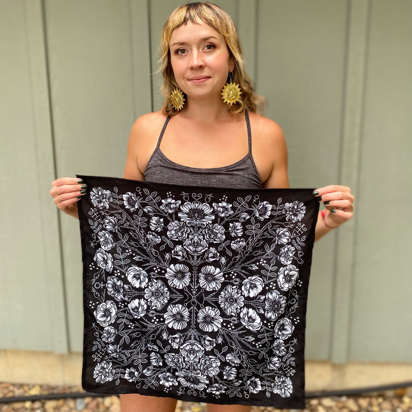 VENUS ROSE - 21x21" bandana