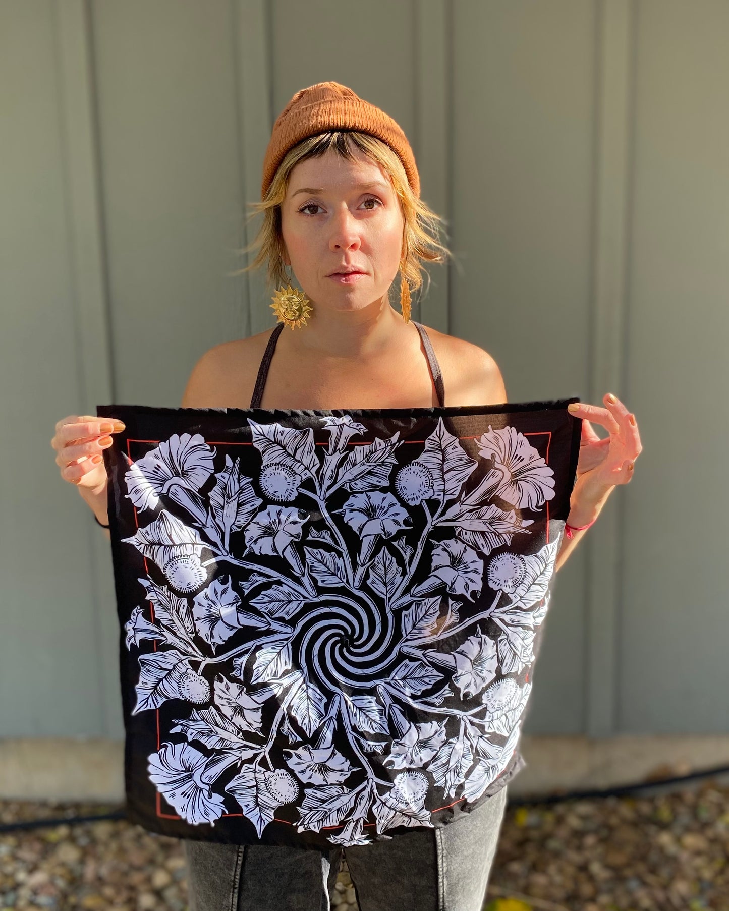 DATURA SPIRAL - 21x21" bandana