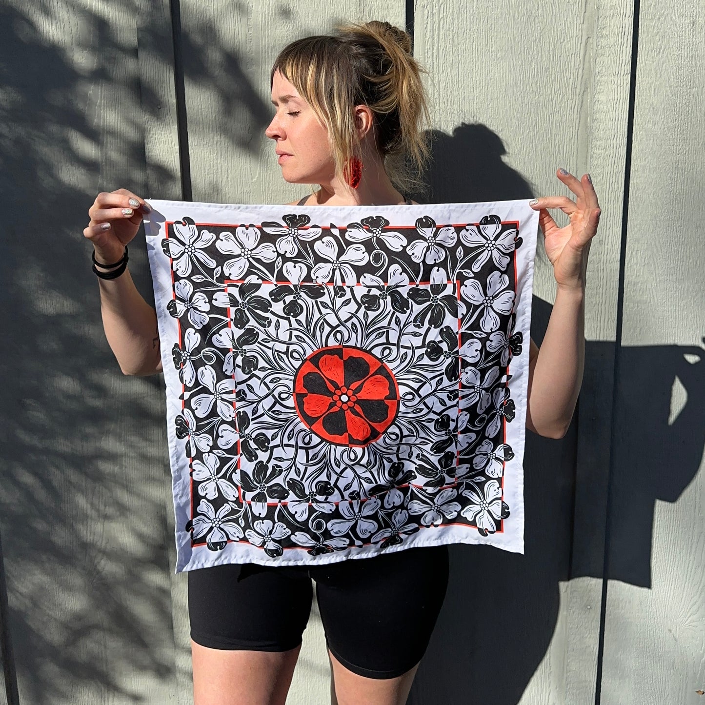 DOGWOOD - 21x21" bandana