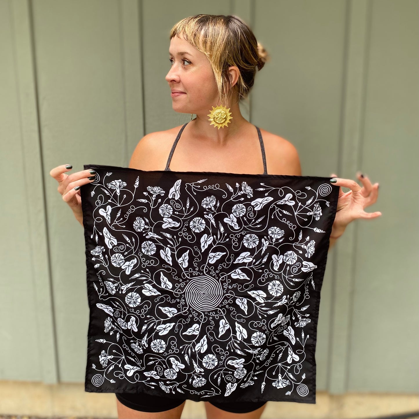 MORNING GLORY SPIRAL - 21x21" bandana