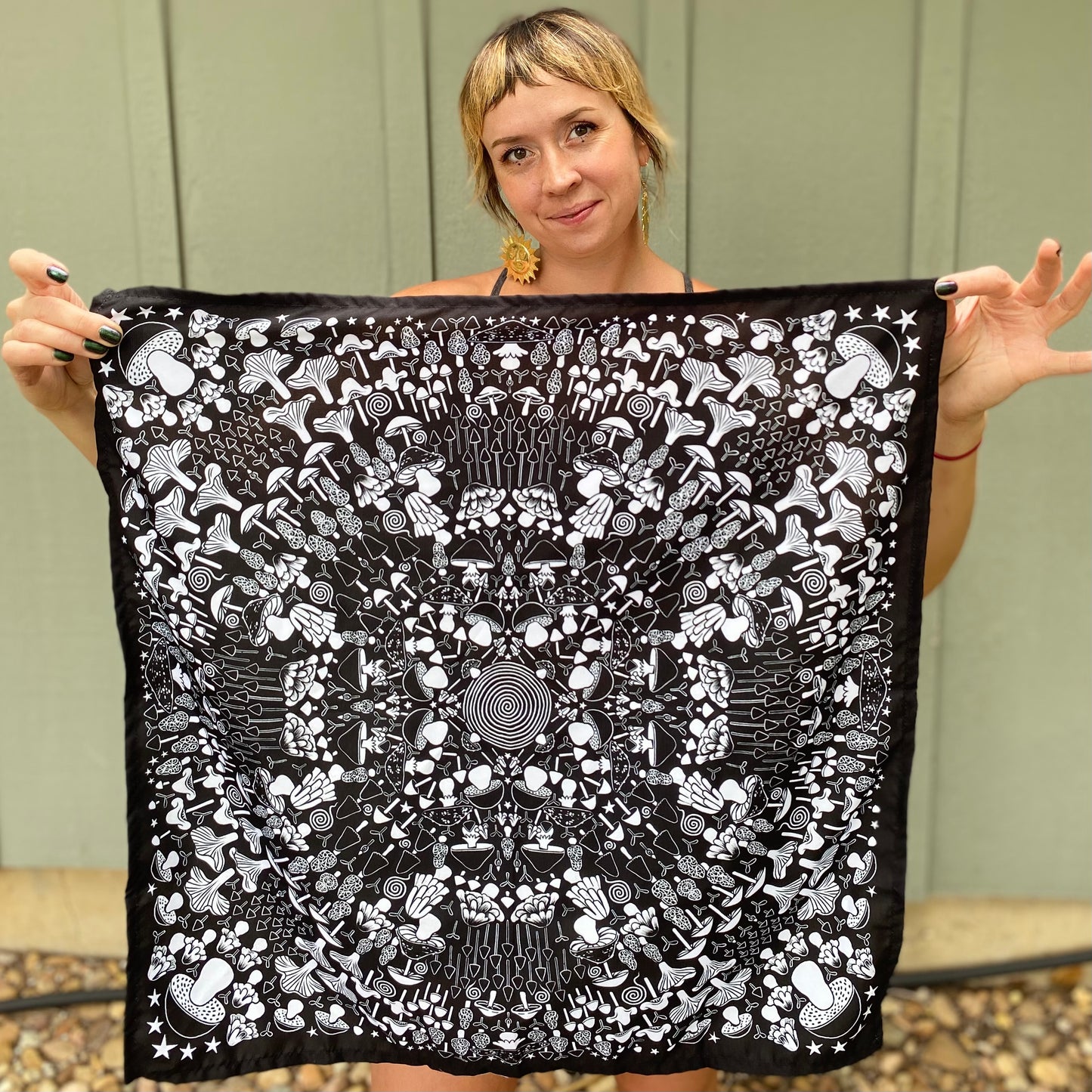 MUSHROOM SPIRAL 21x21" bandana