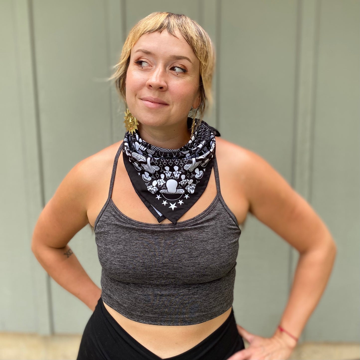 MUSHROOM SPIRAL 21x21" bandana